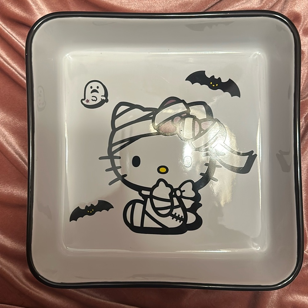 Hello kitty bakeware , Halloween edition.